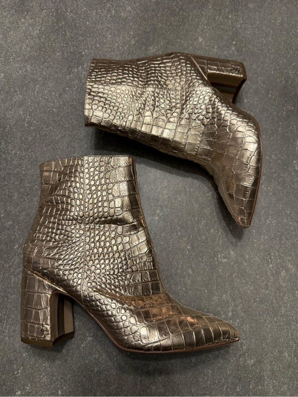 EUC Women’s Sam Edelman Hilty Ankle Boot Metallic Gold Croc - Size 8.5